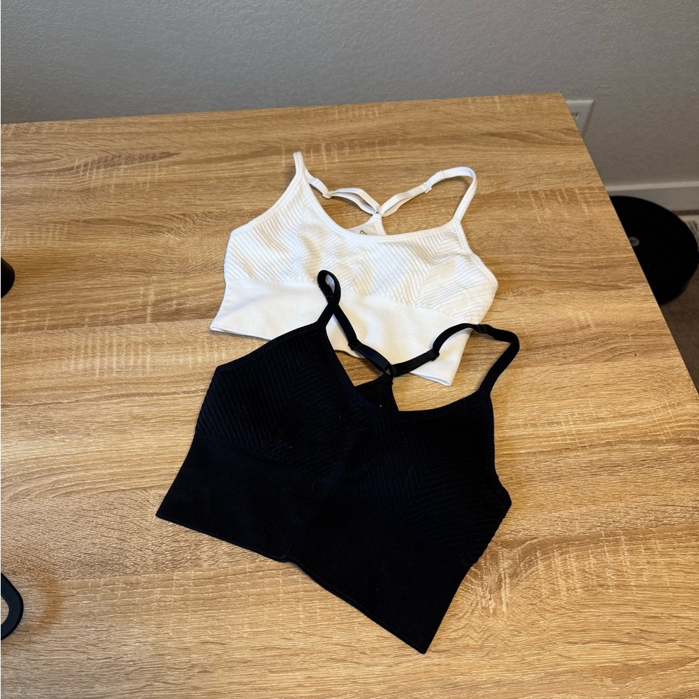 Black and White Ribbed sports-bras! - Picture 2 of 4